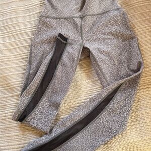 Lululemon 7/8 fast and free ( i think) size 4